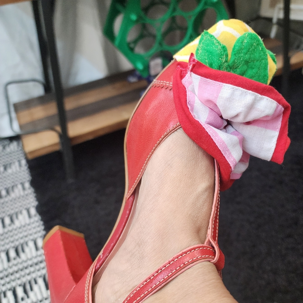 (SET) REIMAGINED SHOE & MATCHING PURSE ***SET*** - Picture 3 of 6